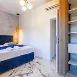 Capitis In The Center- Exclusive Apartment-stunning Fortress View *