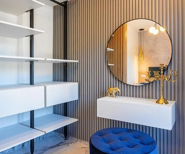 Capitis In The Center- Exclusive Apartment-stunning Fortress View Lägenhet