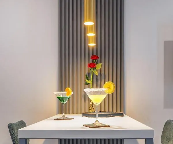 Capitis In The Center- Exclusive Apartment-stunning Fortress View