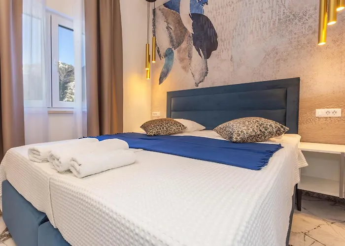 Capitis In The Center- Exclusive Apartment-stunning Fortress View * Hvar Town