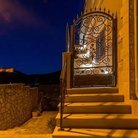 Appartement Capitis In The Center Hvar Town