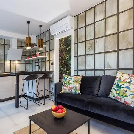 Capitis In The Center- Exclusive Apartment-stunning Fortress View * Hvar Town