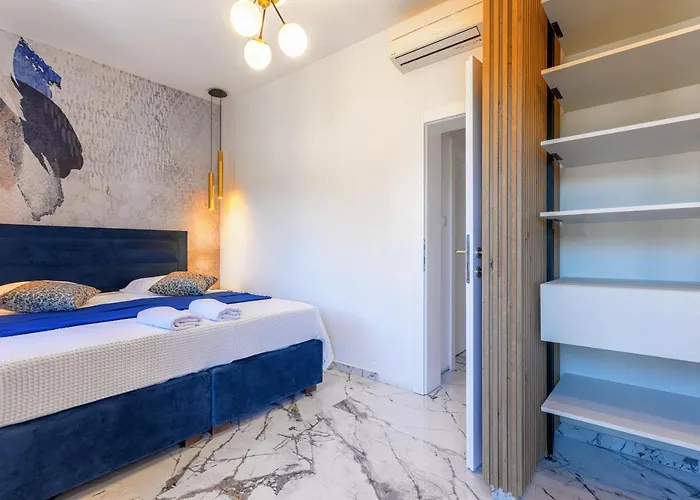 Capitis In The Center- Exclusive Apartment-stunning Fortress View *